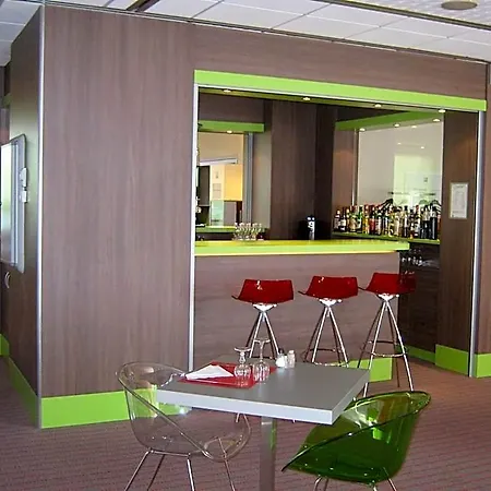 Ibis Styles Dizier מלון